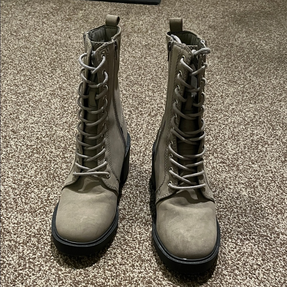 MIA Beige/tan Combat Boots size 9 1/2, lace up as well as zipper for easy entry.